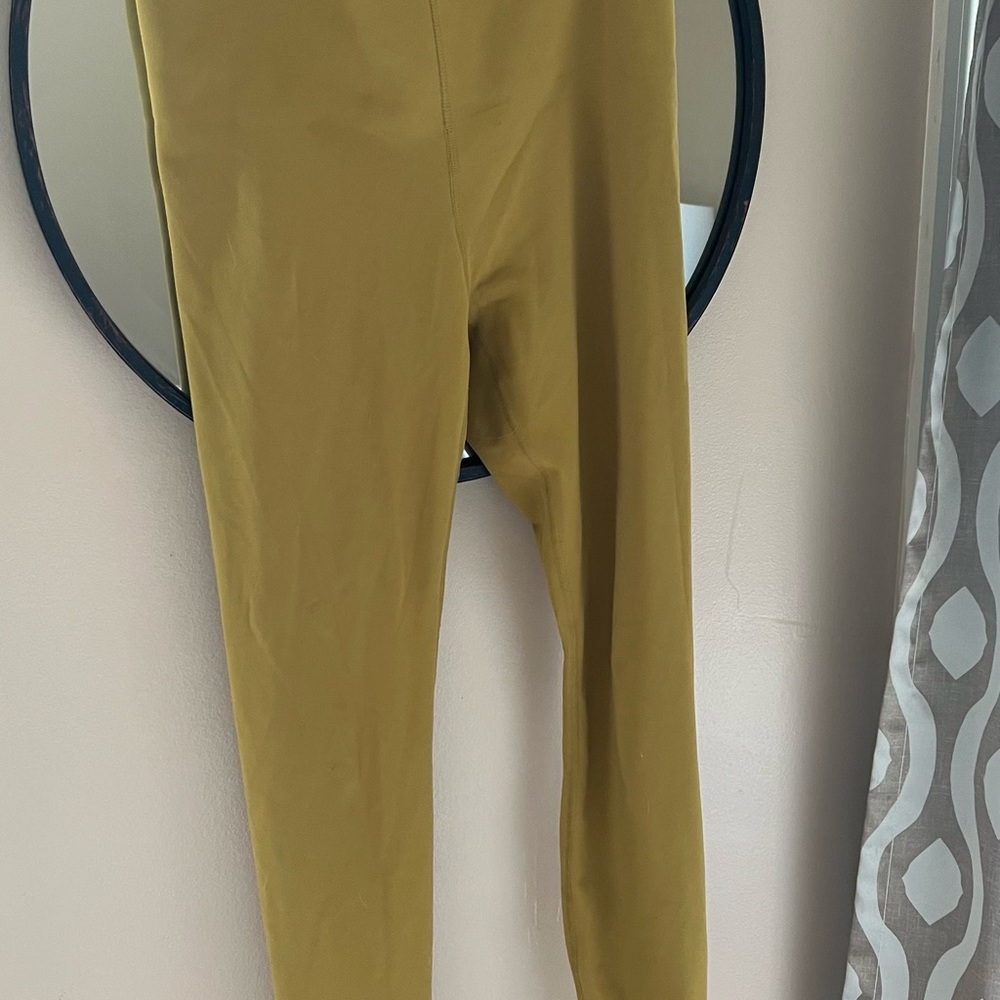 Mustard Yellow Pureluxe Fabletics Set - Picture 6 of 6